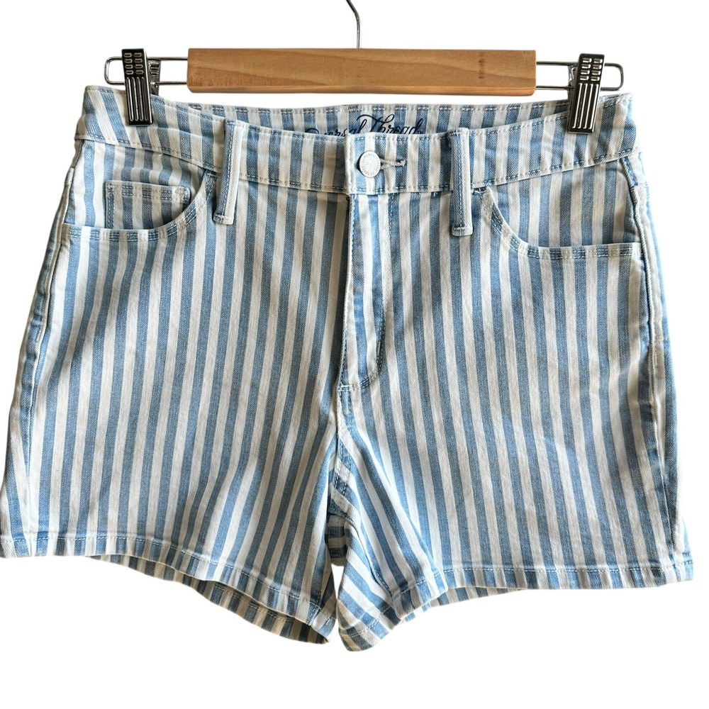 Universal‎ Thread Denim Shorts High Rise Striped Casual Blue White Size 6/28